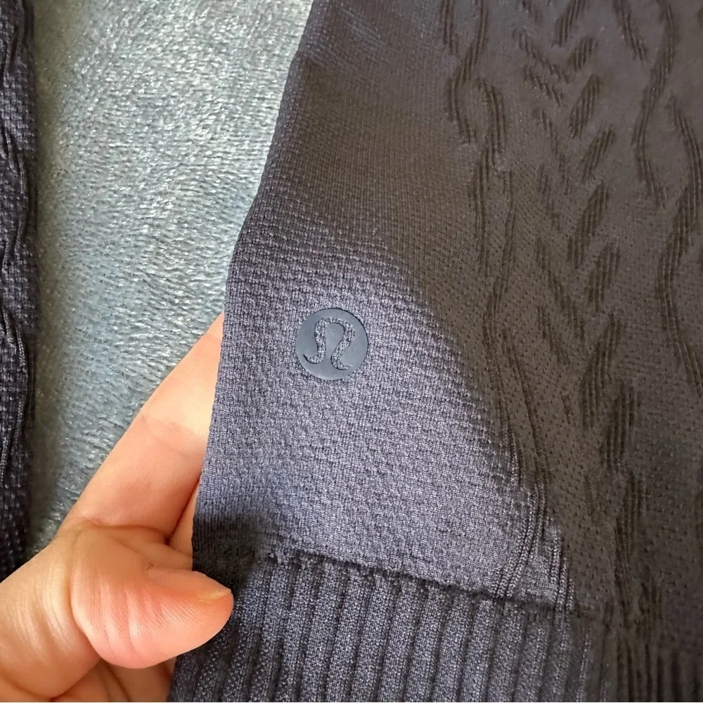 Lululemon Rest Less Long sleeves Midnight Navy Top Size 4/6